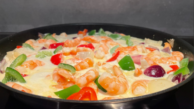 Tagliatelle med scampi og grønnsaker